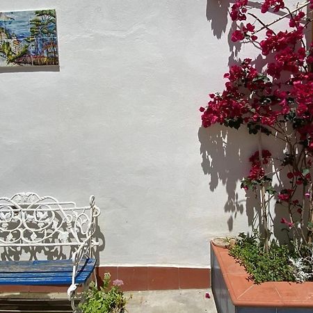 Casa Vacanza Le Tre Sorelle Vietri Luaran gambar