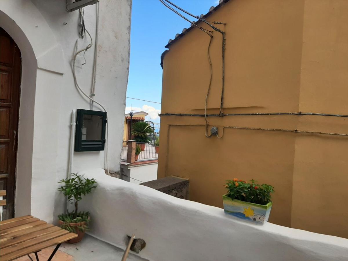 Casa Vacanza Le Tre Sorelle Vietri Luaran gambar