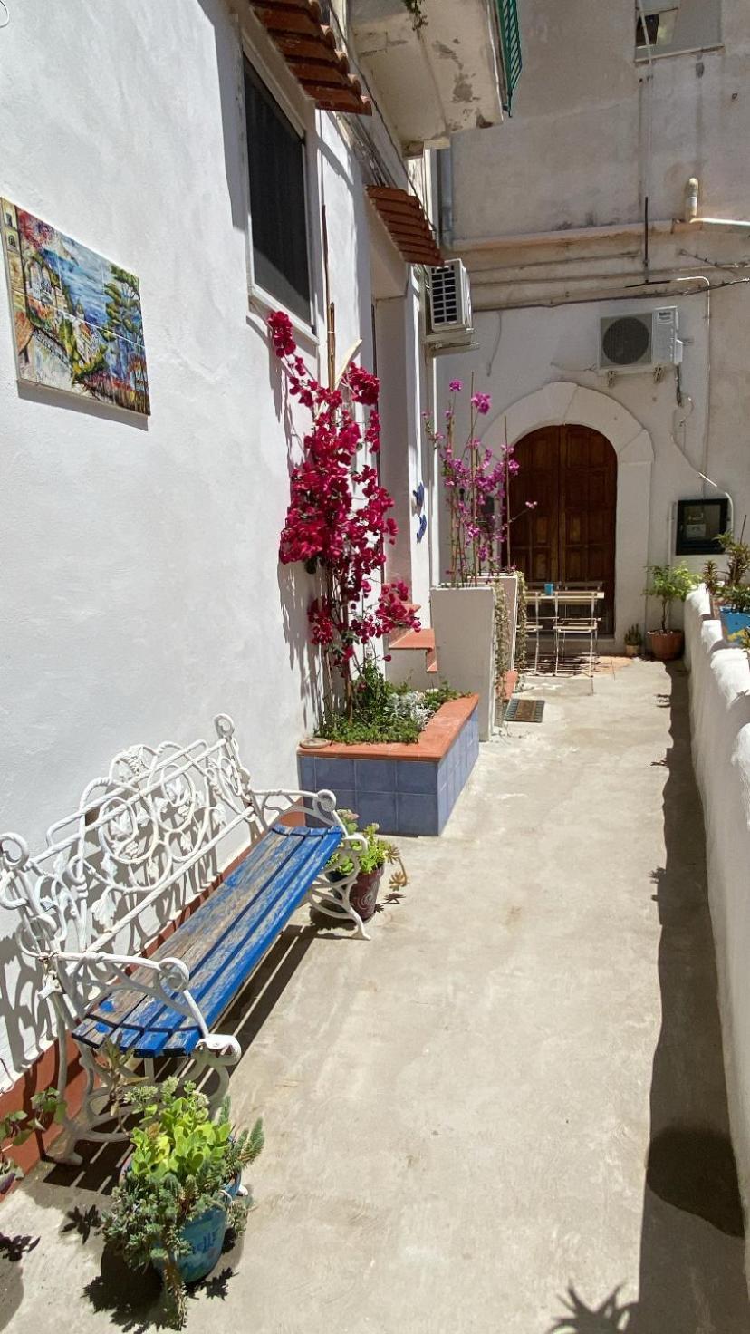 Casa Vacanza Le Tre Sorelle Vietri Luaran gambar